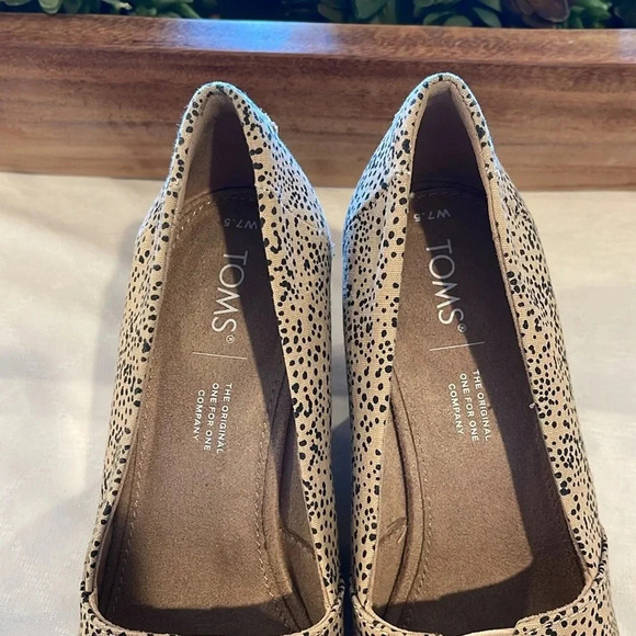 Toms women’s cheetah print Michelle wedge peep toe shoes heels sandals size 7.5 - Picture 3 of 6